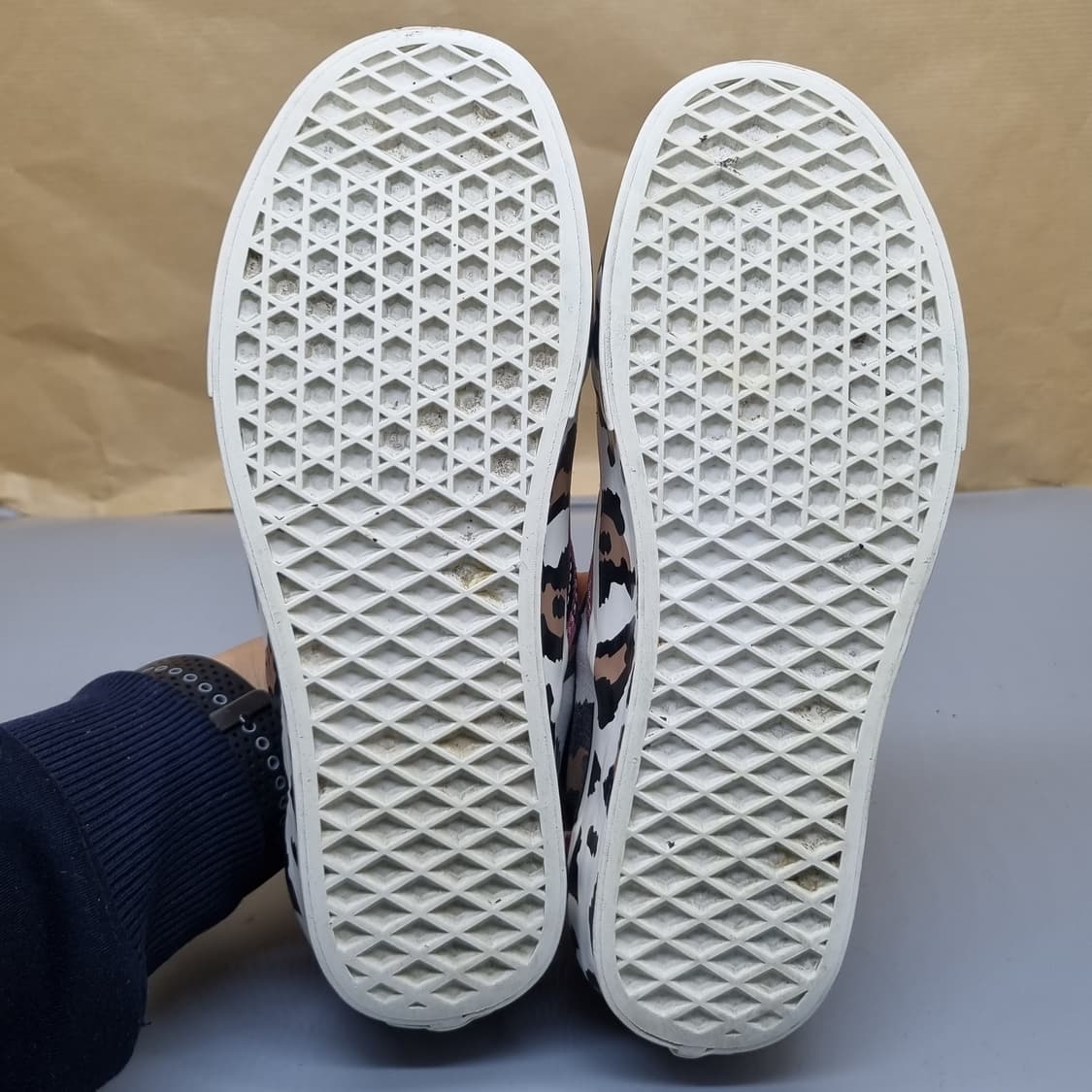 반스 클래식 로즈 레오파드 슬립온250 상품이미지3