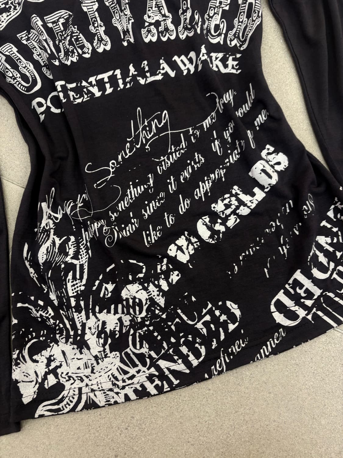 차콜 펑크 큐빅 롱슬리브 상품이미지4