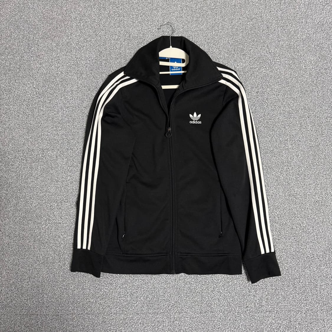 아디다스 유로파 저지 블랙 100 트랙탑 상품이미지1