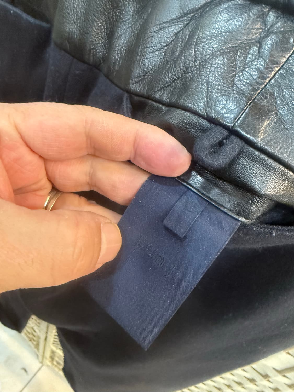 46/32 정품 준지 울바지 팝니다 상품이미지2