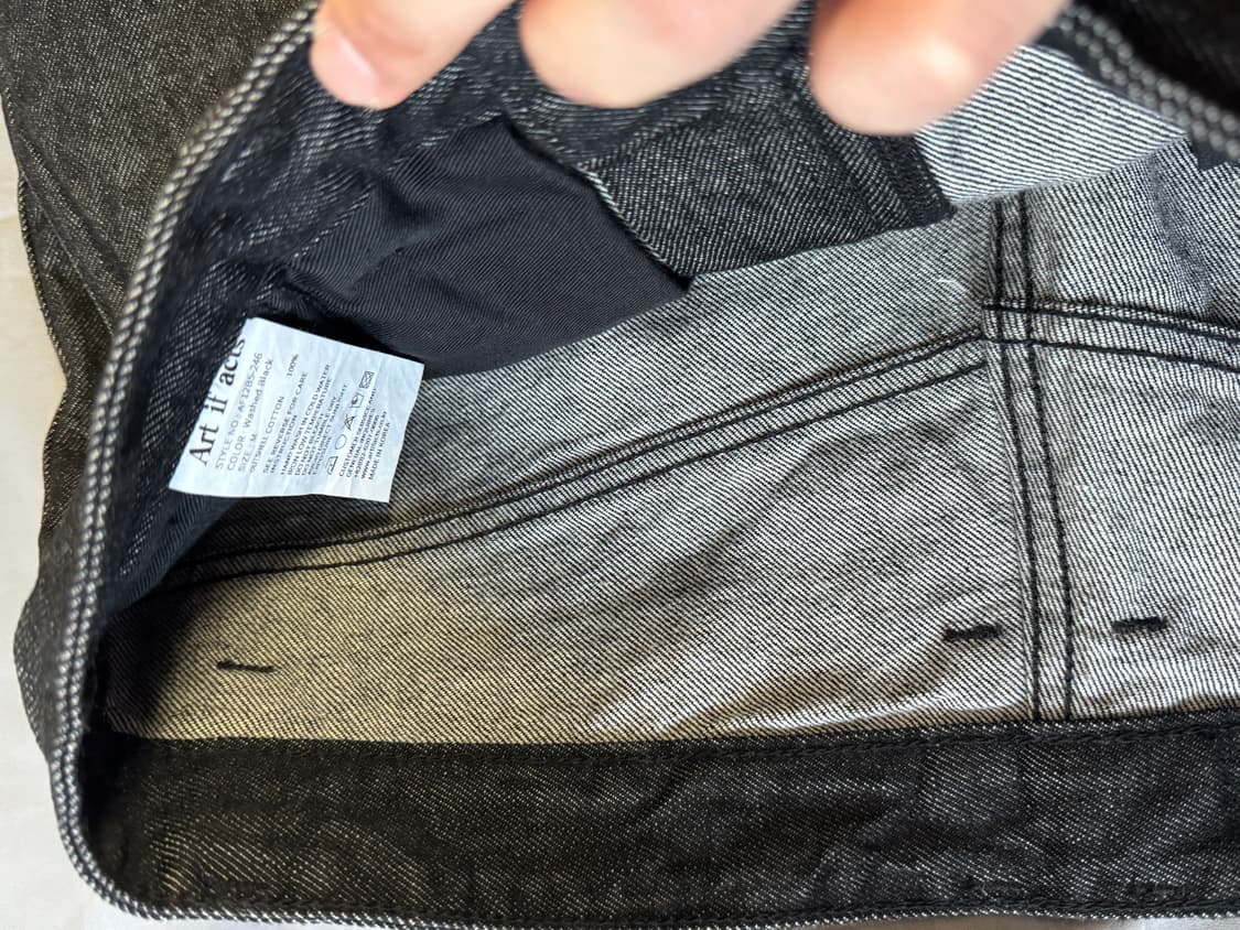 아트이프액츠 원턱 커브드 데님 팬츠 워시드 블랙 상품이미지3