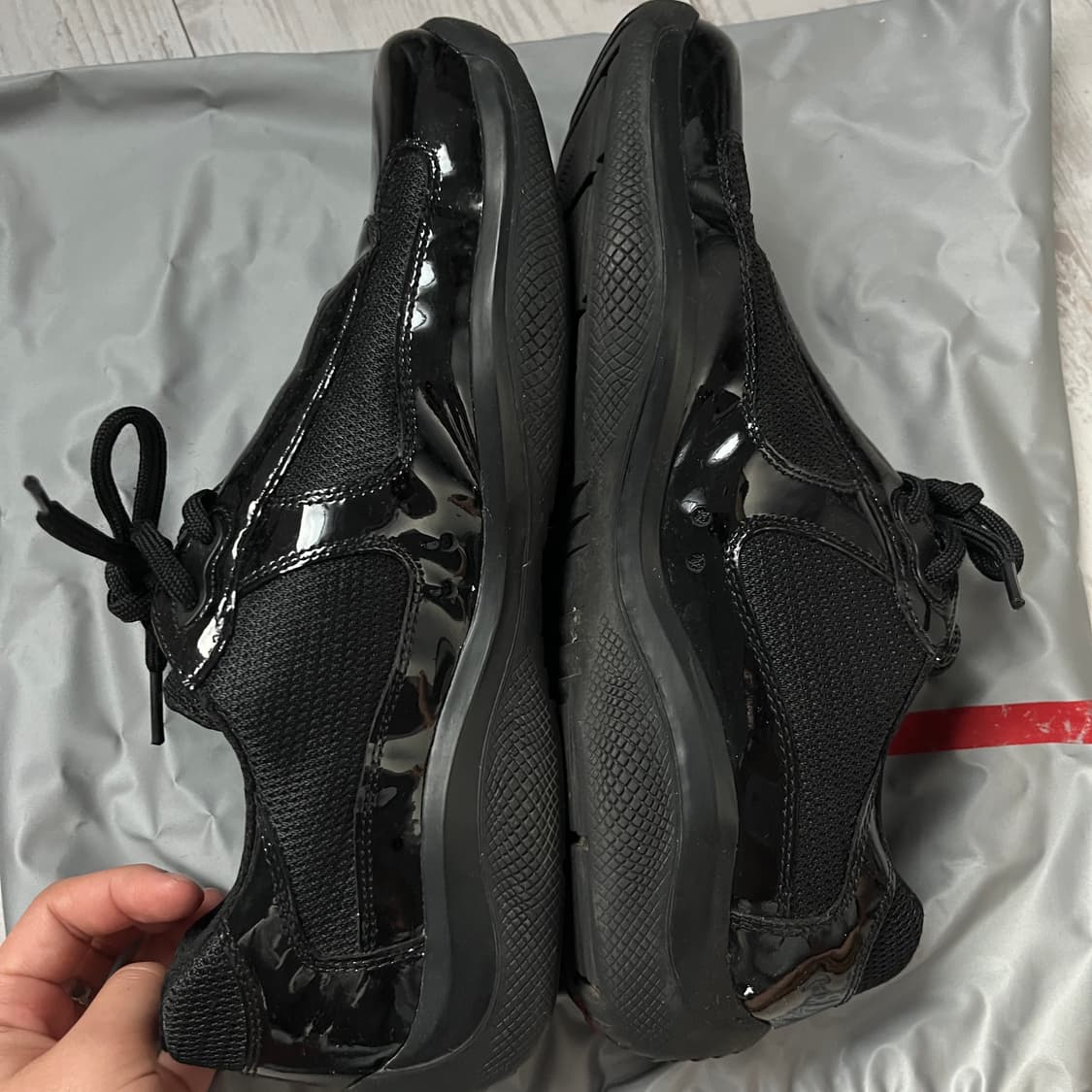 프라다 아메리카컵 블랙(유광) 빈티지 UK8 270 상품이미지4