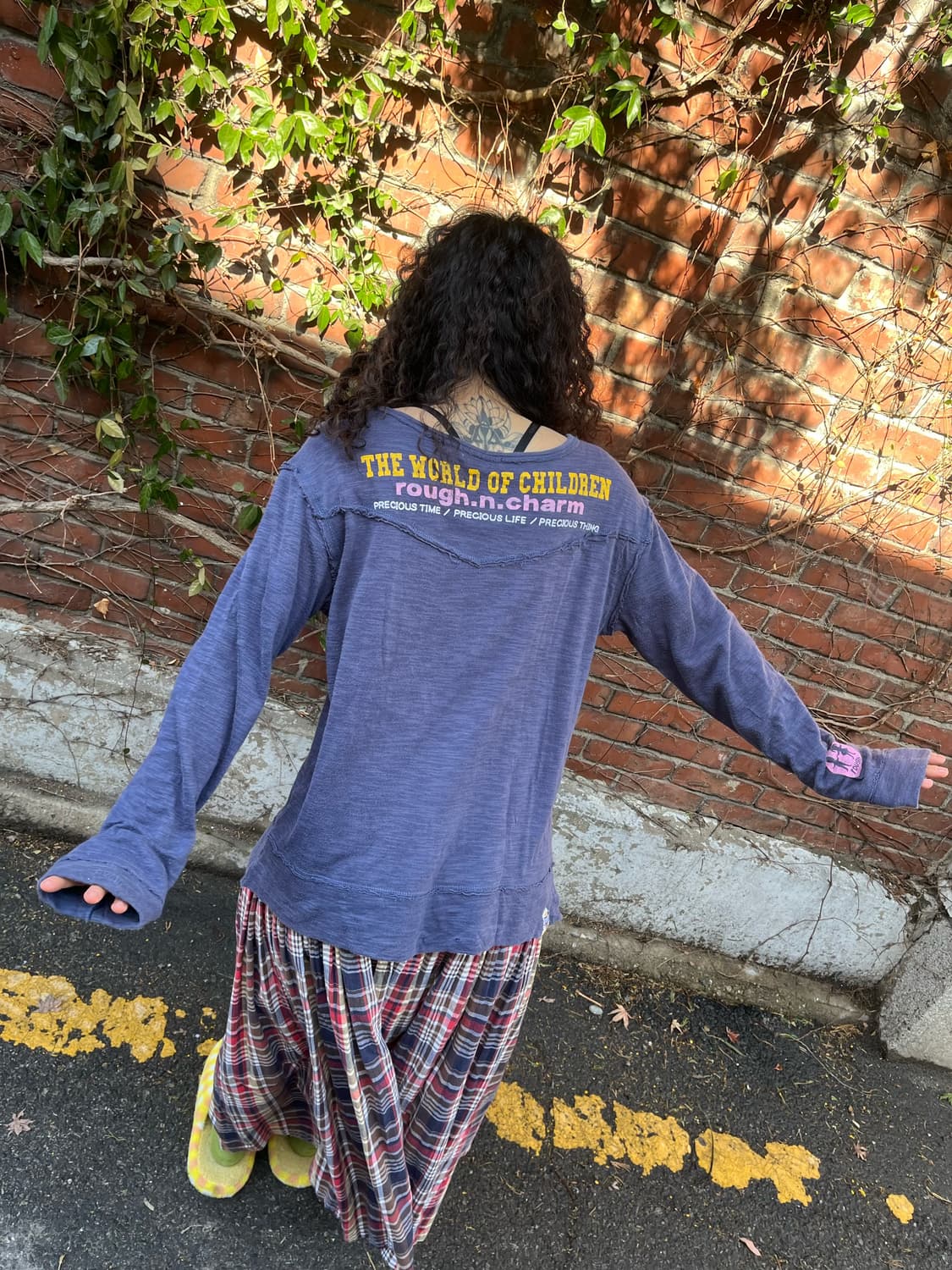 Rough 캐릭터 자수 포인트 롱 슬리브 상품이미지6