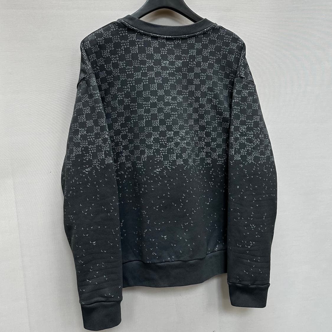 루이비통 다미에 그라데이션 맨투맨 (105)  상품이미지6