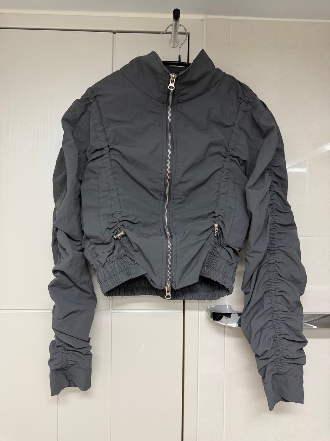 셔링 크롭 바람막이 상품이미지2