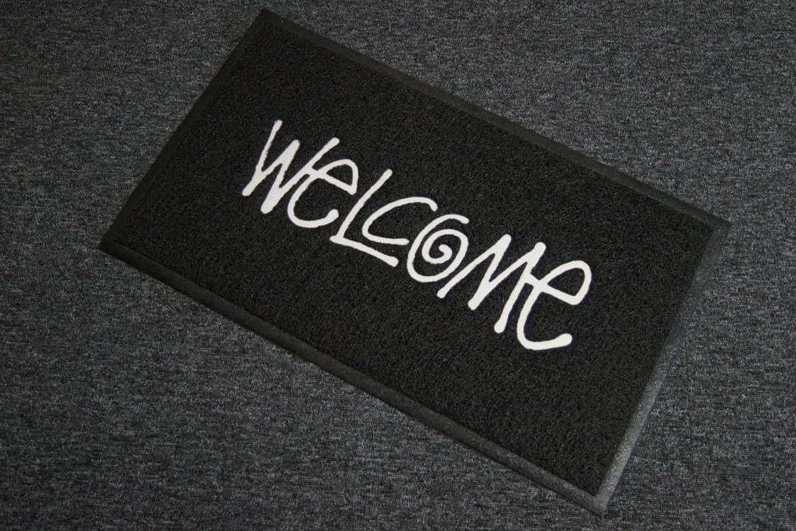 (중고) 스투시 웰컴 매트 블랙 상품이미지1