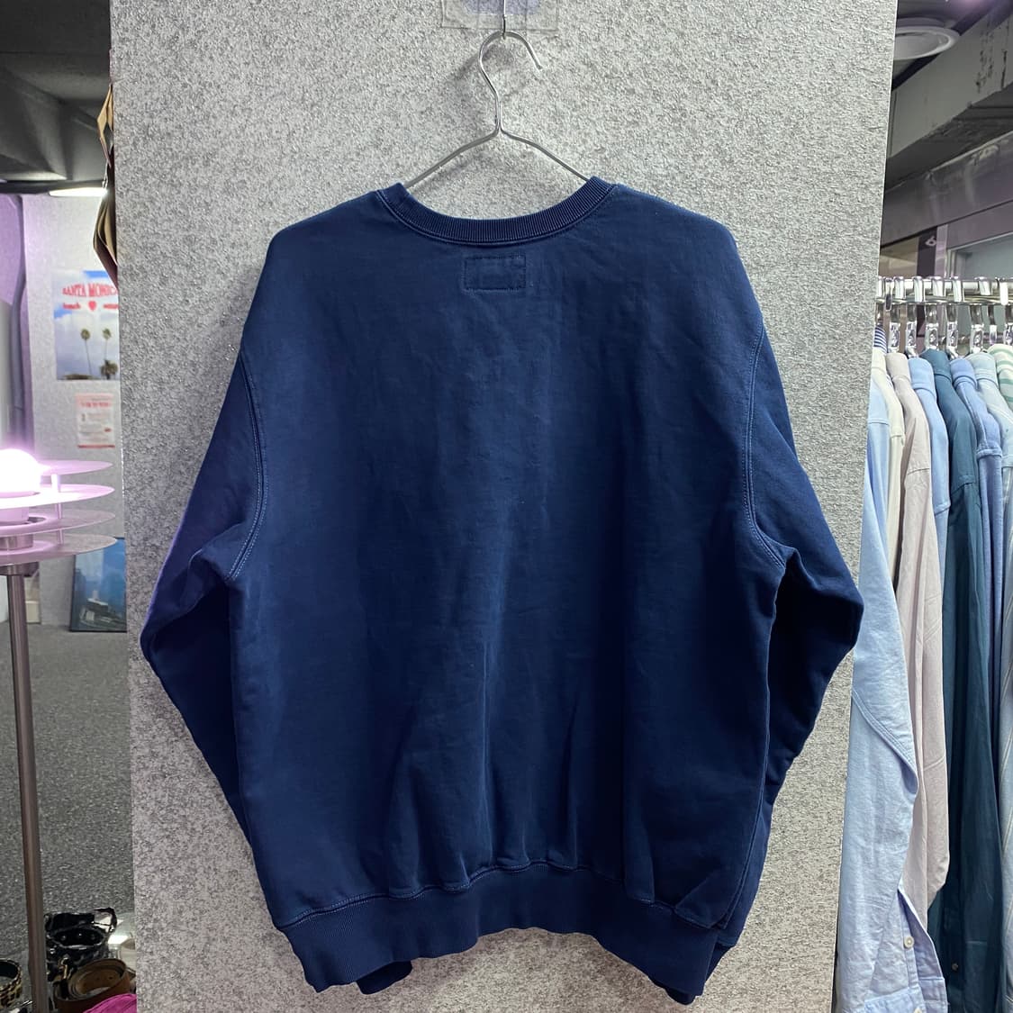 디스이즈네버댓 빅로고 네이비 맨투맨 B3202 상품이미지5