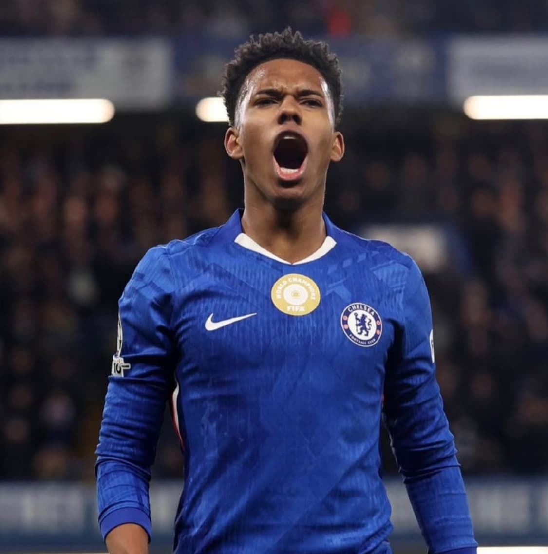 25-26시즌 첼시 홈 이스테방 챔스패치 긴팔 유니폼 M사이즈 상품이미지7