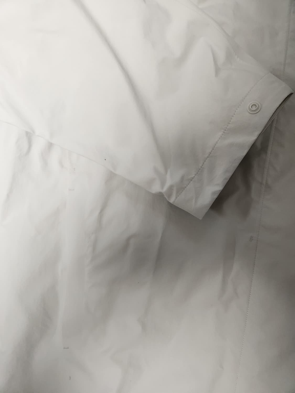 새상품급)유니클로 방수#방풍#통기성#발수 기능성 우븐 자켓 사이즈XL

 상품이미지4