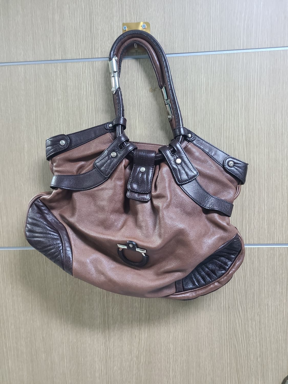 페리가모 토트백  상품이미지1