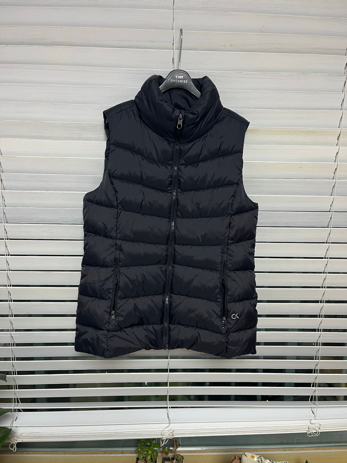 캘빈클라인 패딩 조끼 상품이미지1