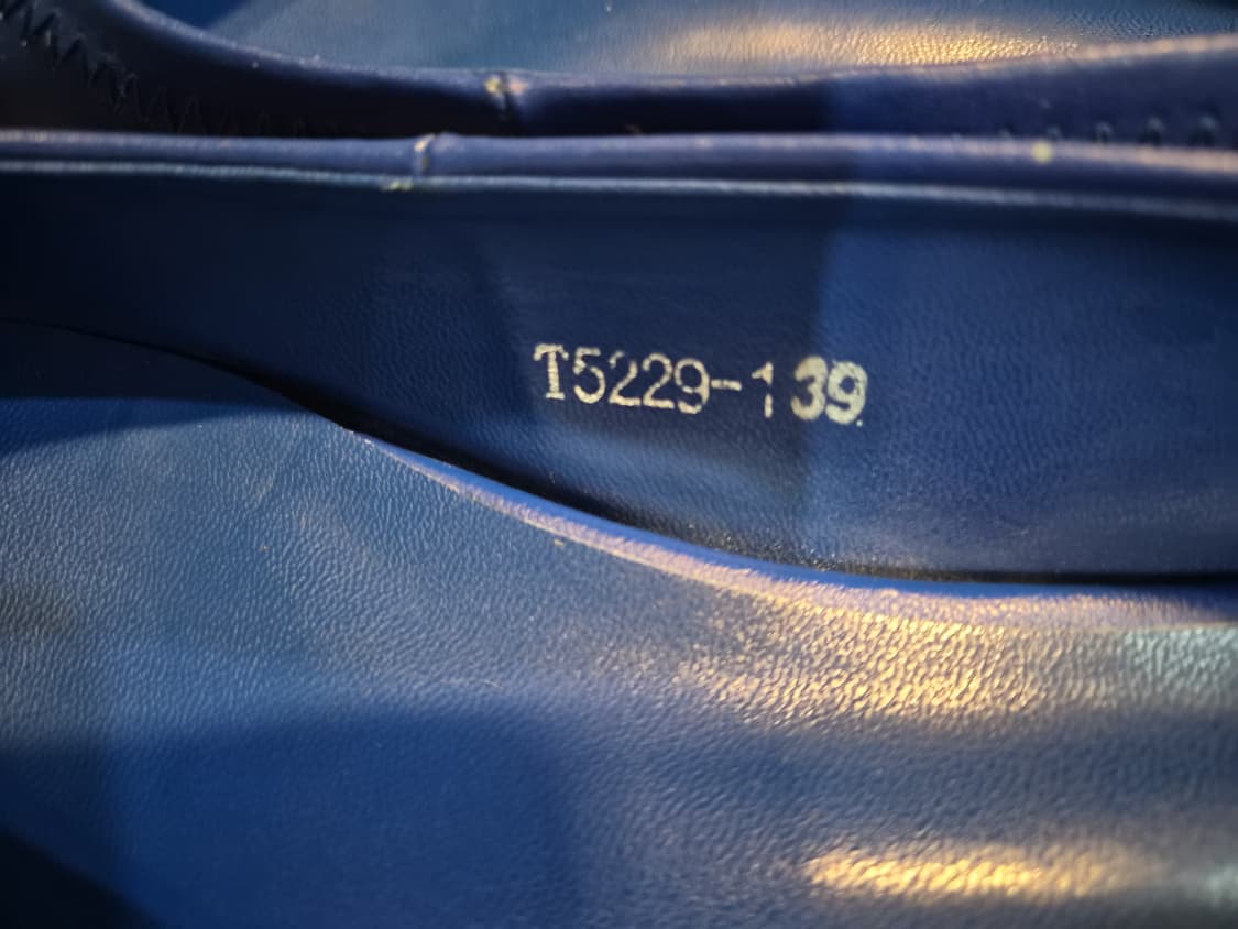 Tory Burch 토리버치 블루 레더 플랫슈즈
39 상품이미지3