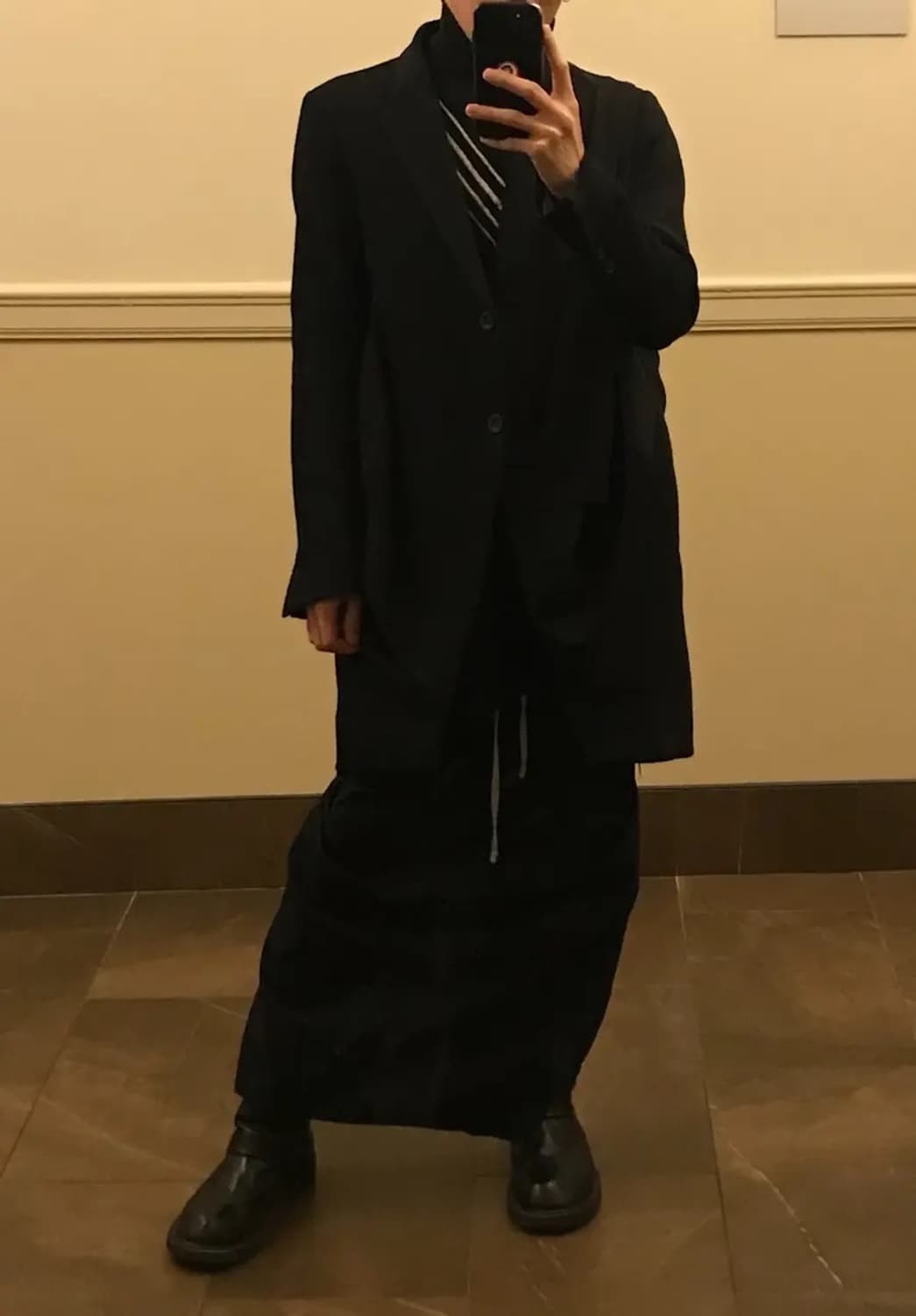 릭오웬스 16FW "MASTODON" 런웨이 컬렉션 Orchid 코트 상품이미지9