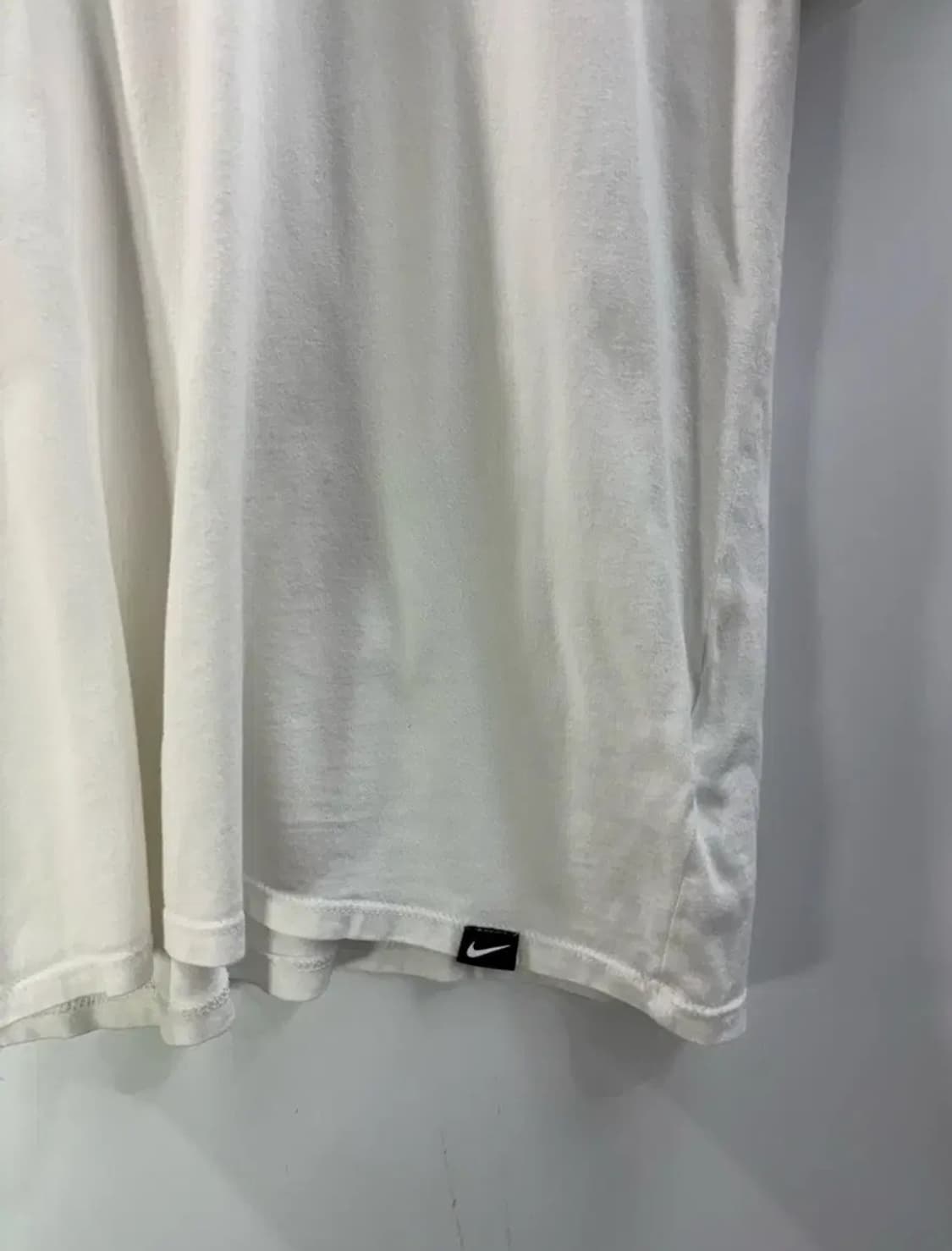 L) 나이키 골프 화이트 GOLF 빅로고 반팔 티셔츠 모던핏 2.0 상품이미지4