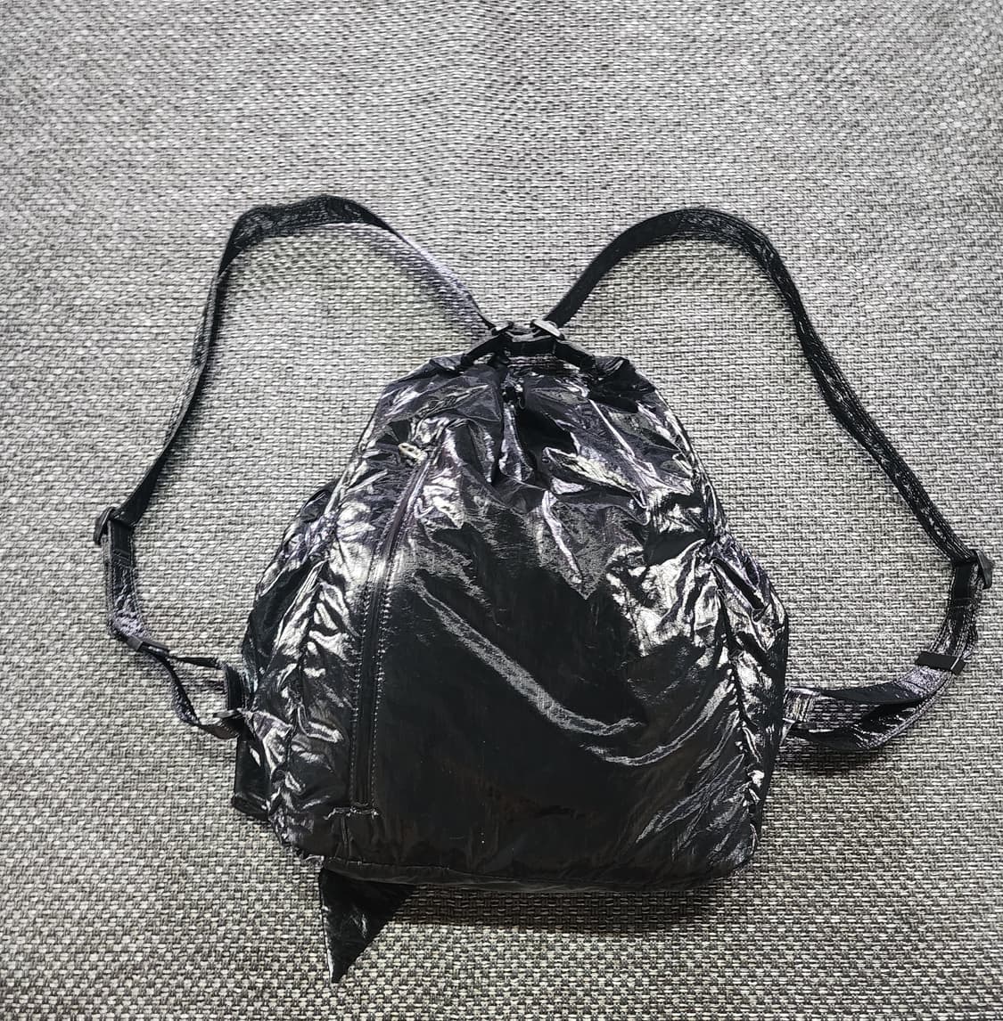 아떼 바네사브루노 르봉 글로시 백팩 상품이미지5