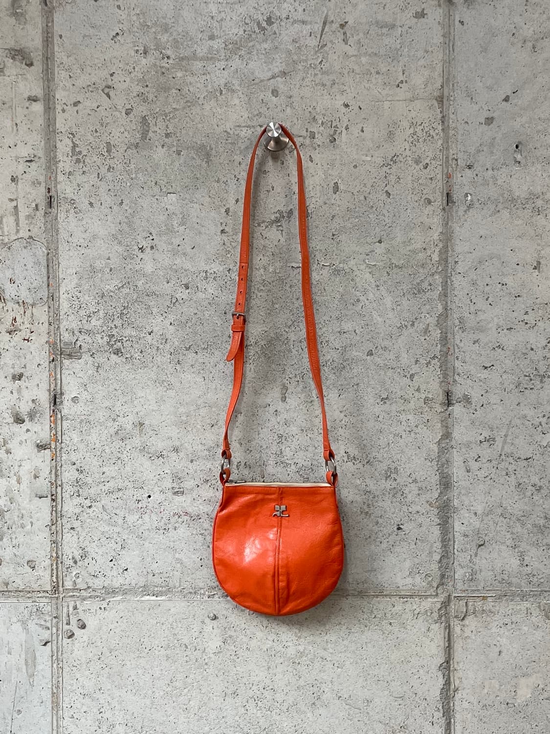 90s Courréges 꾸레쥬 소가죽 로고 미니백 상품이미지3