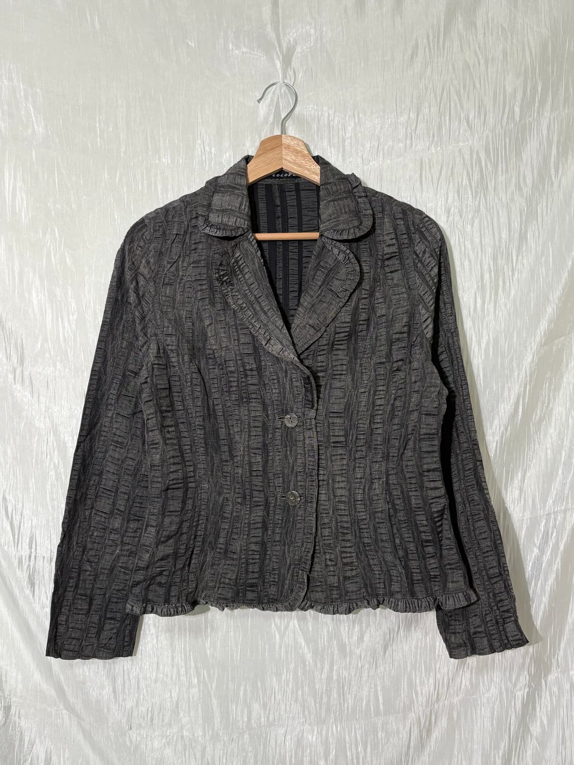 ✨ Vintage Charcoal Crinkle Blouse 상품이미지1