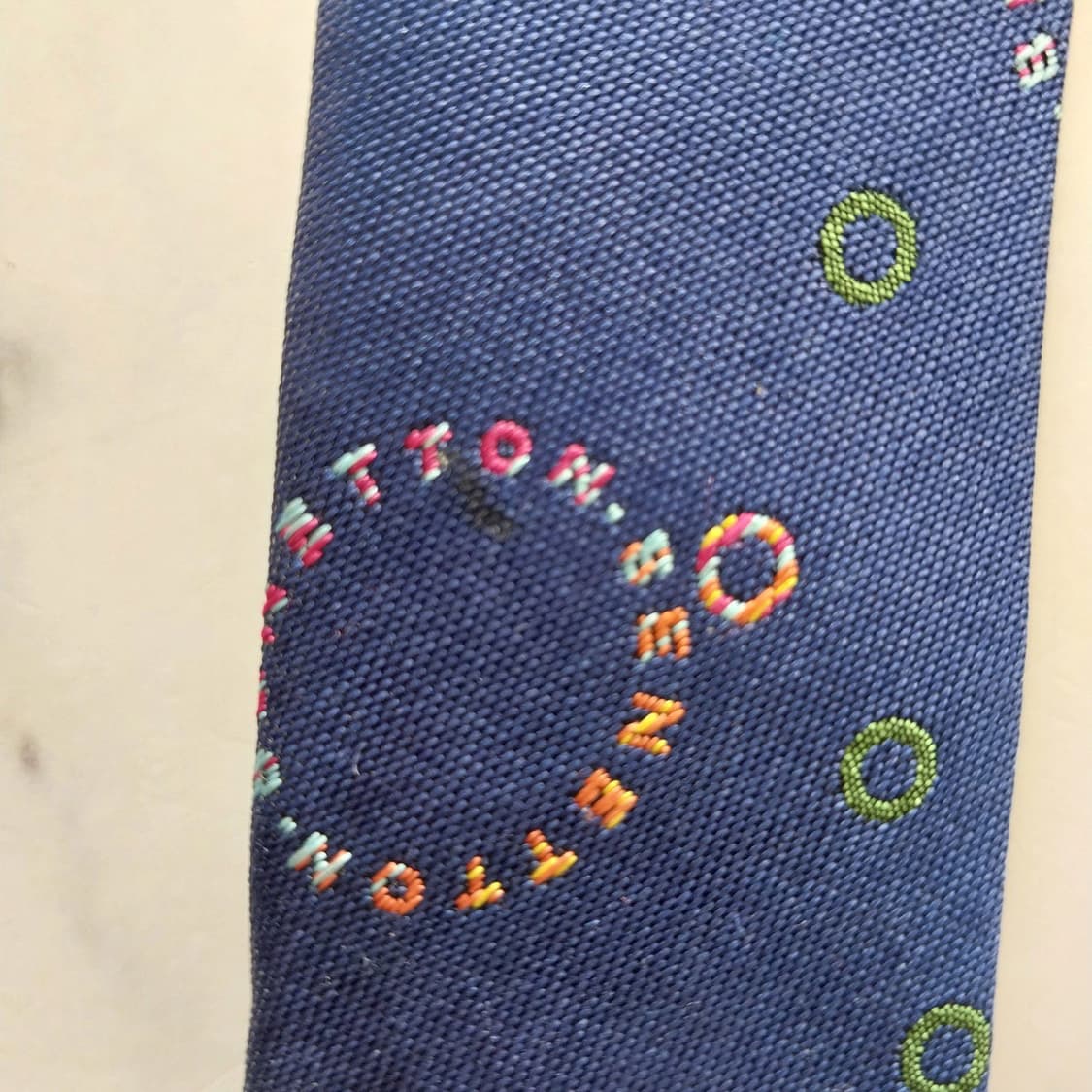 베네통 실크 원 포인트 자카드 넥타이 9.5cm A+~A등급 K1493
 상품이미지8