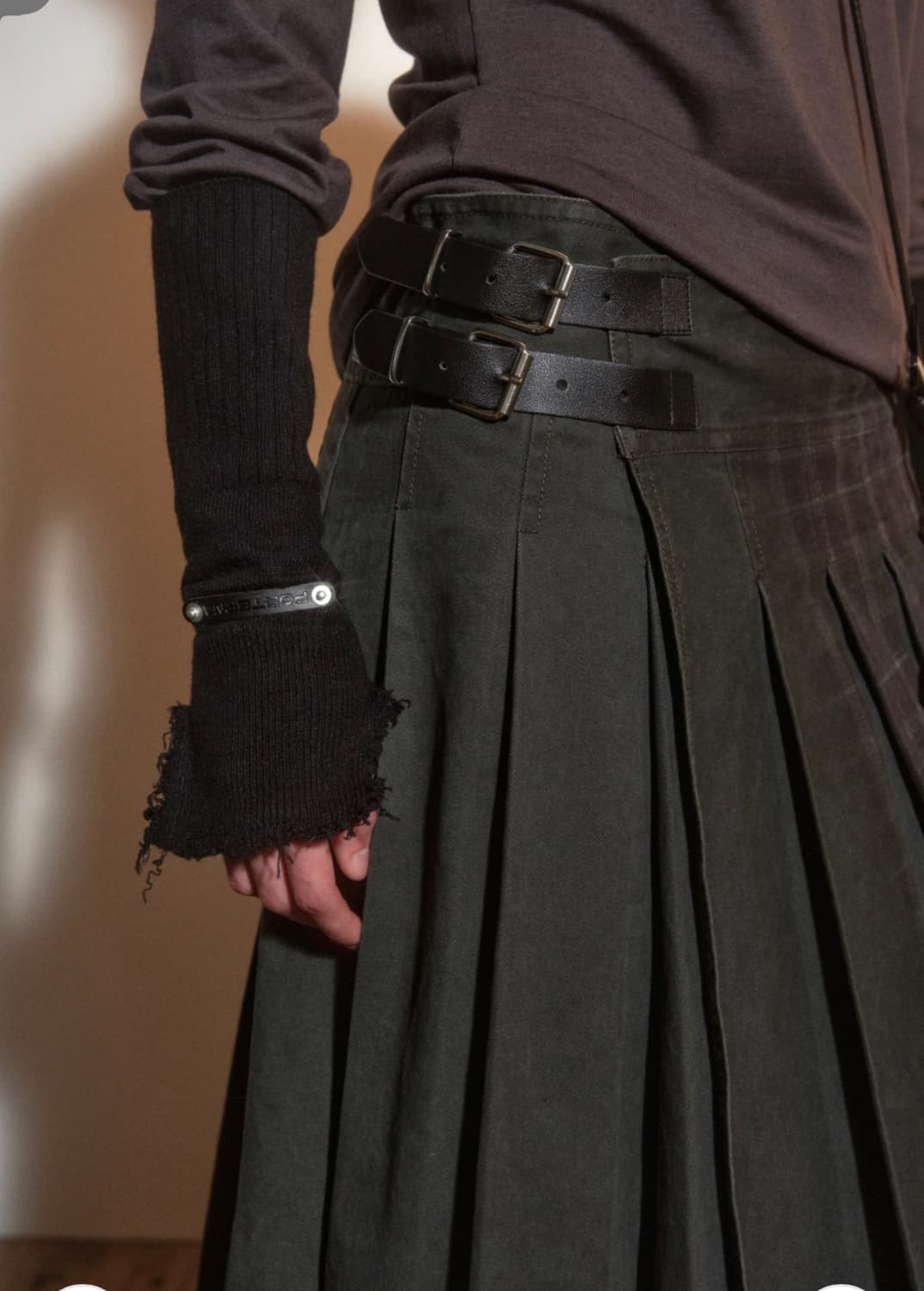 포르테나 VINTAGE CHECK WRAP PLEATS SKIRT 상품이미지3