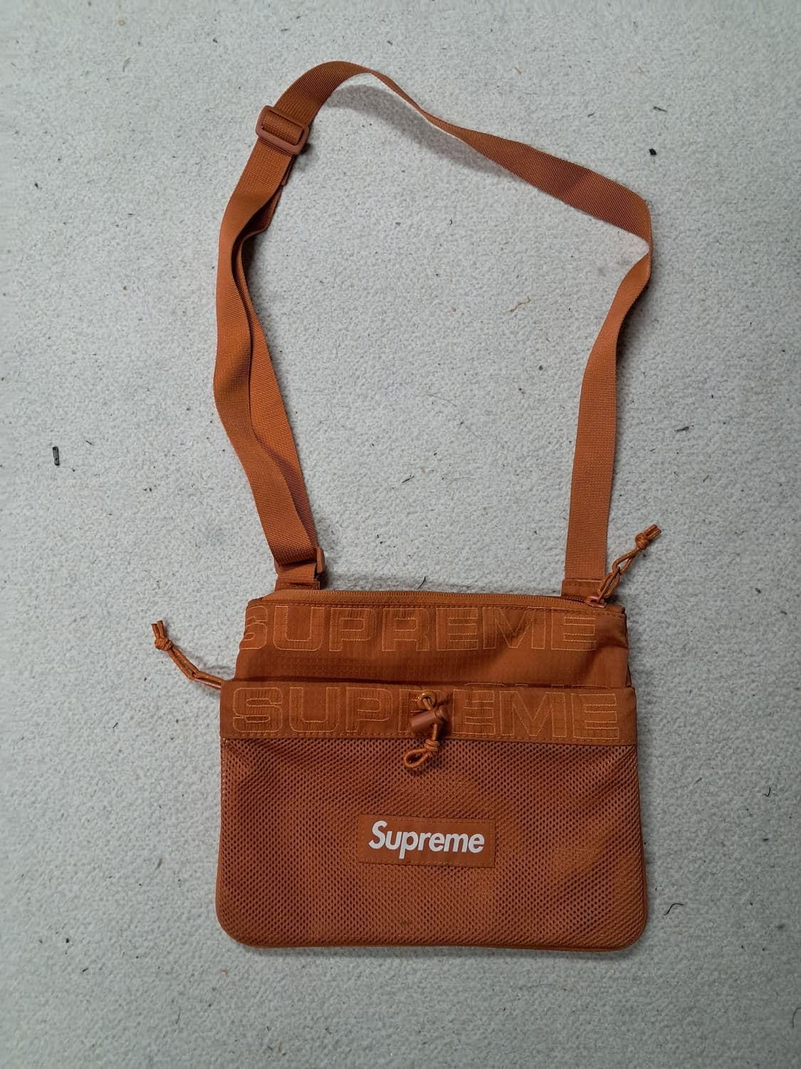 슈프림  미니크로백 상품이미지1