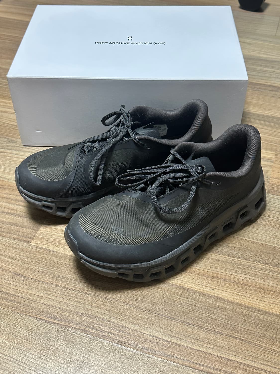 온러닝x파프 클라우드 몬스터 쏜브라운270 상품이미지1