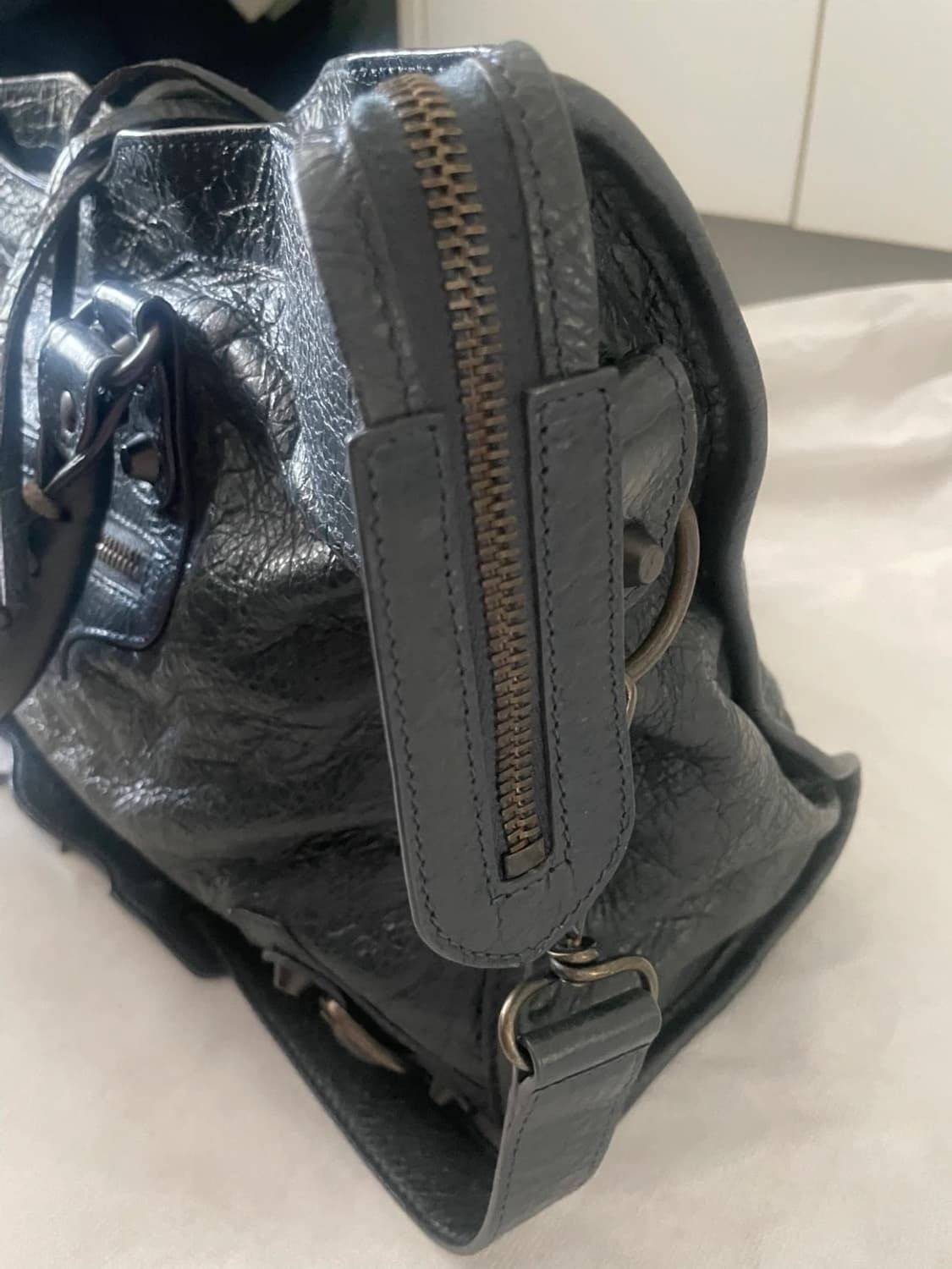 발렌시아가 모터백 라지 정품 상품이미지8