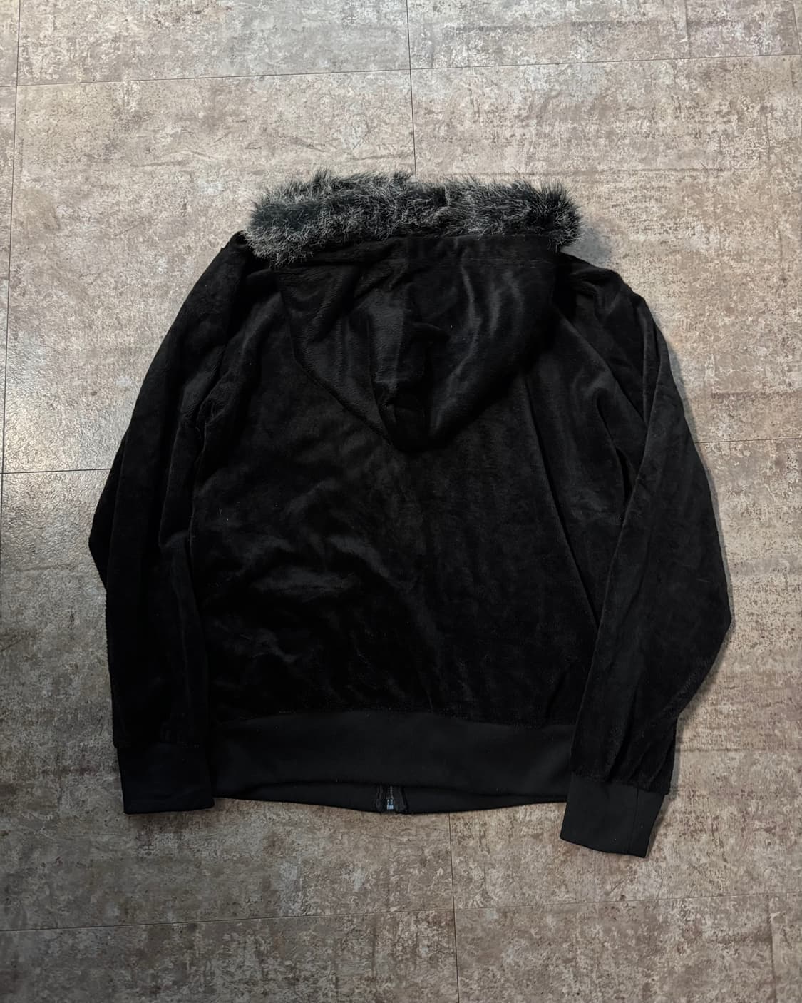 펑크 디테일 퍼 탈착 벨루어 후디드 집업 상품이미지9