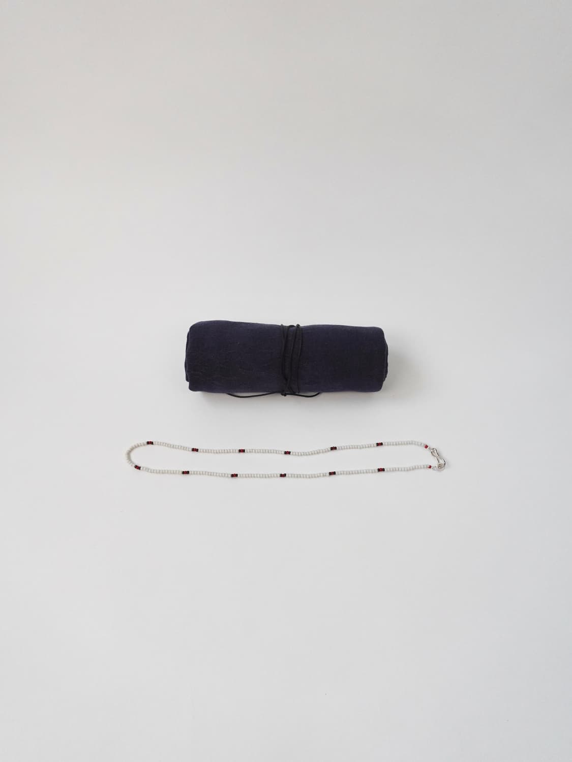 WHITE MAJORCA NECKLACE 상품이미지1