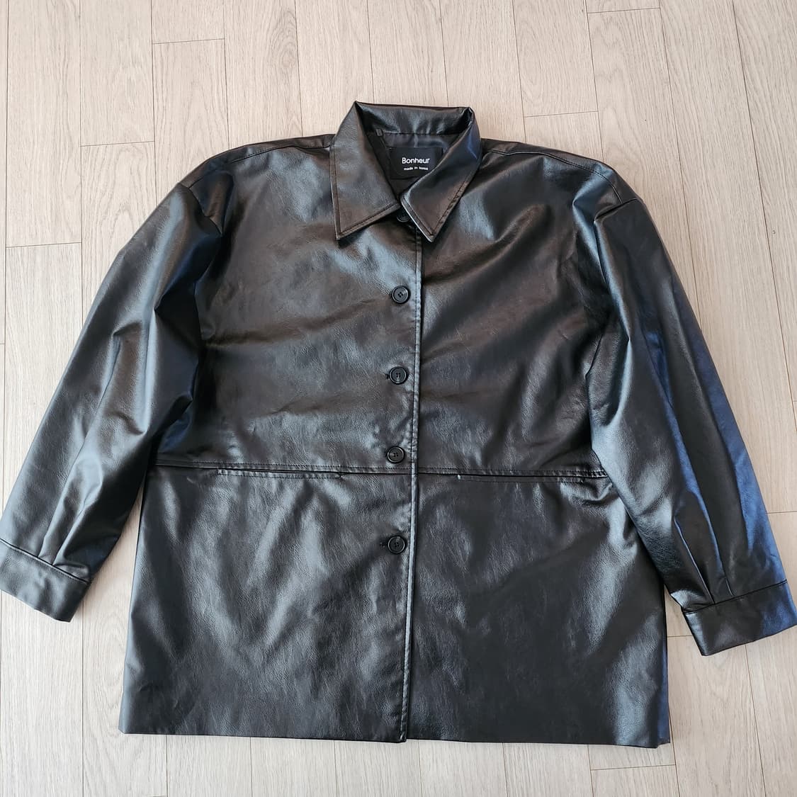 Bonheur 브랜드의 에코 레더 자켓 상품이미지4