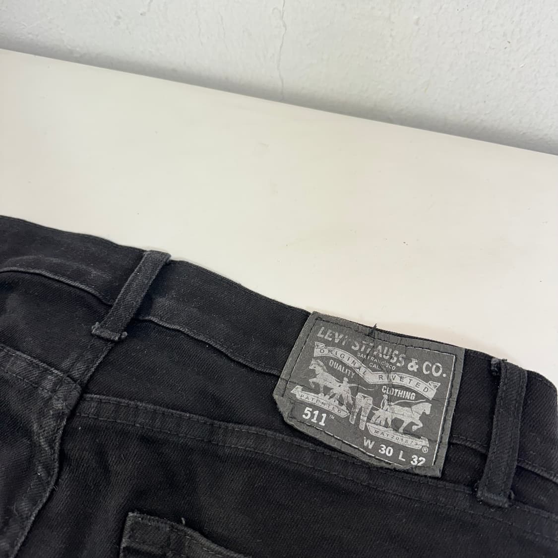 30 리바이스511 슬림스트레이트 블랙진 상품이미지2