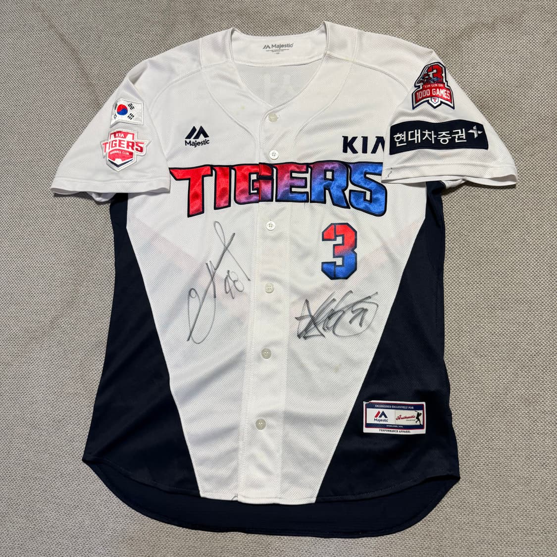 마제스틱 기아 타이거즈 김선빈&이의리 친필 싸인 유니폼 상품이미지2
