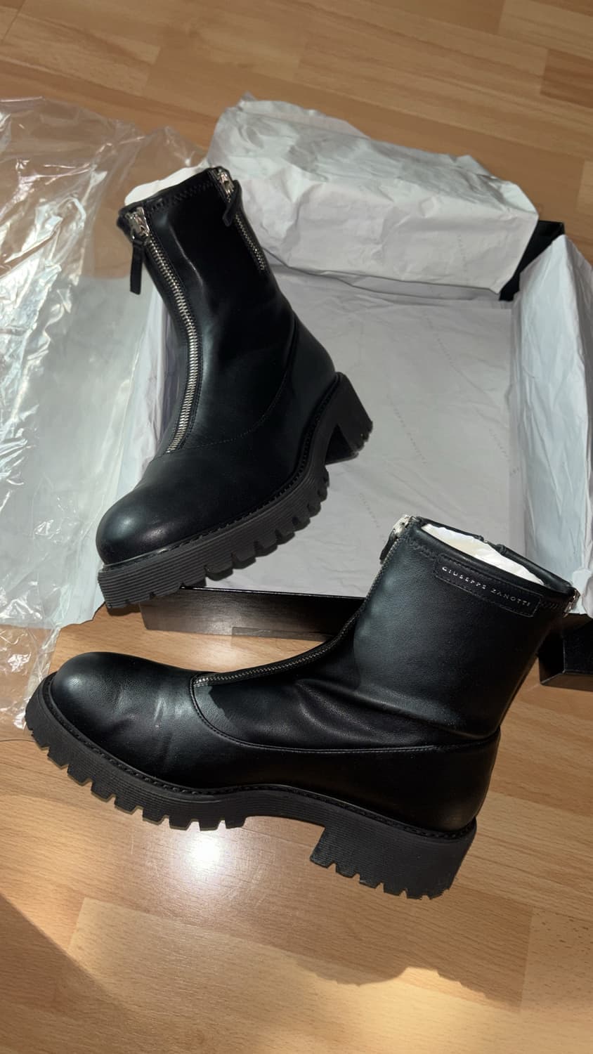 쥬세페 자노티 레더 멀티 프론트지퍼 컴뱃 부츠 40사이즈 상품이미지3