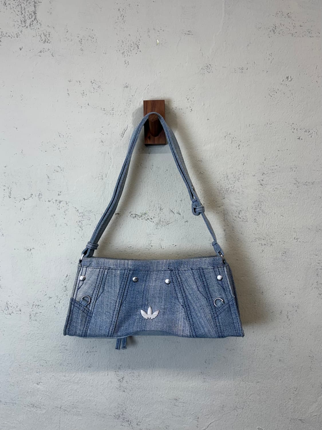 아디다스 데님 숄더백 상품이미지1