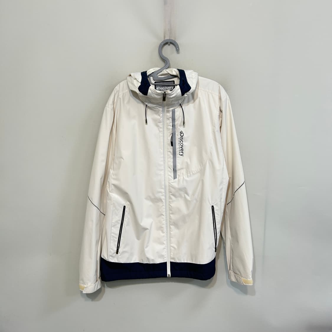 디스커버리 남성 바람막이 105 상품이미지1