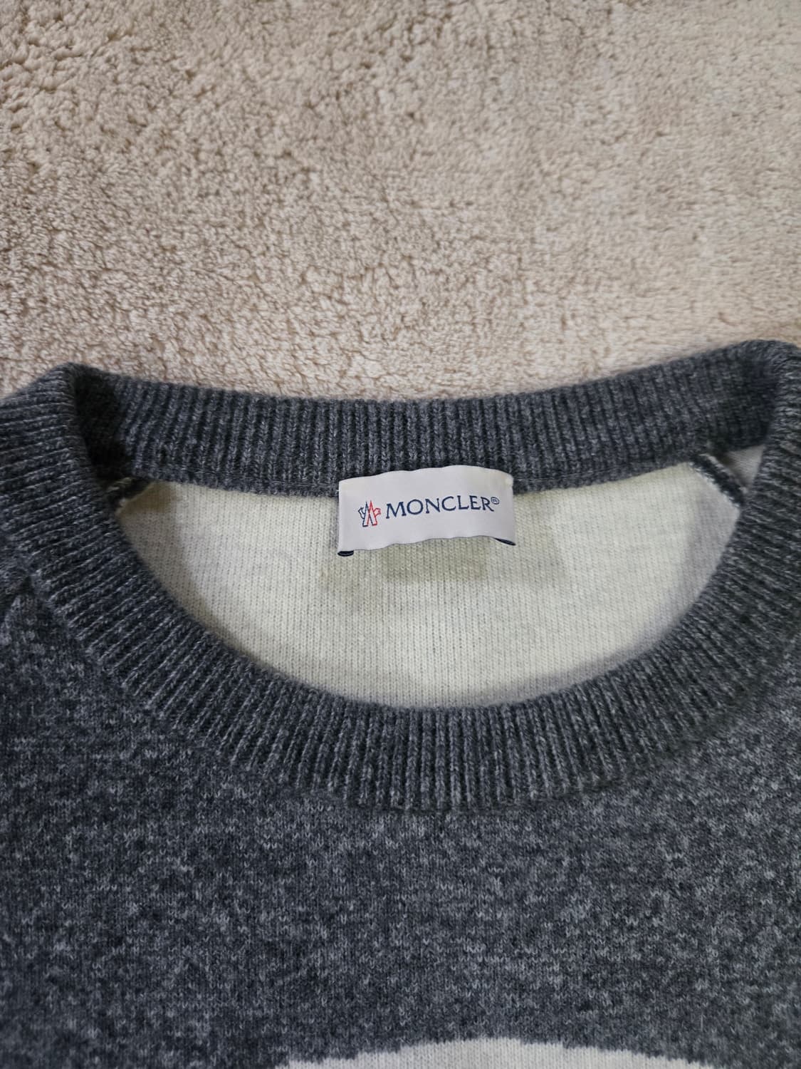 몽클레어 남성 마글리온 트리콧 스타 로고 니트 (그레이)/105사이즈 상품이미지2