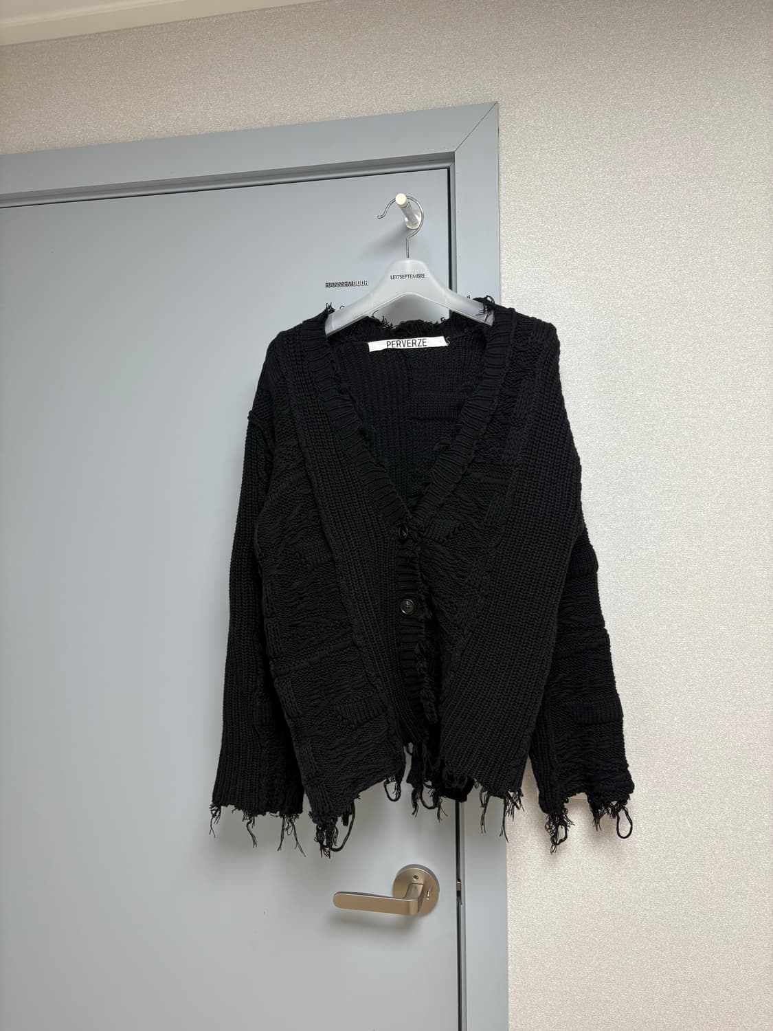Perverze 퍼버즈 데미지 가디건 상품이미지1