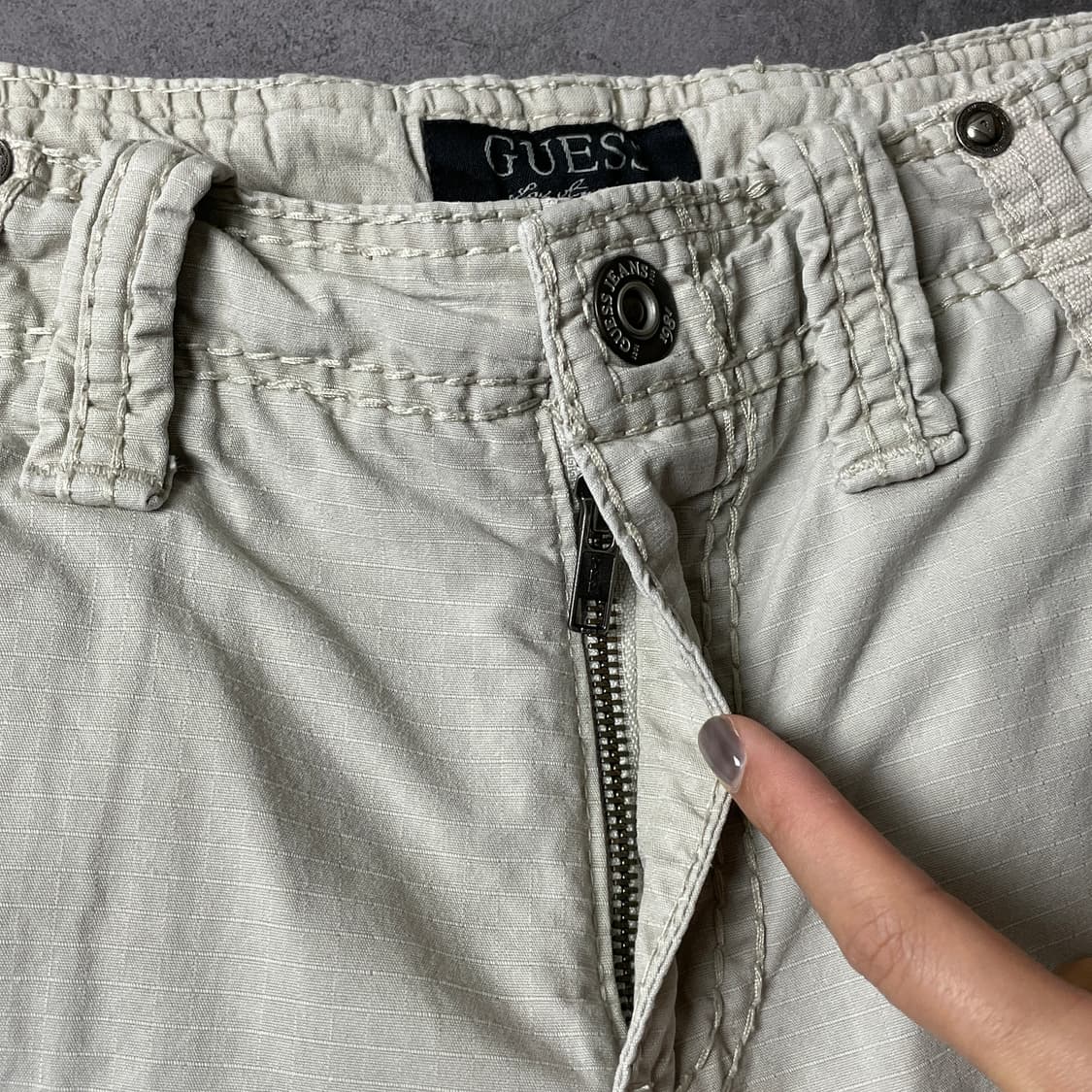 GUESS 게스 빈티지 베이지 코튼 카고 하프팬츠 A00728 상품이미지3
