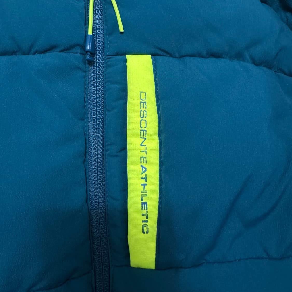 데상트 히트나비 패딩 상품이미지5