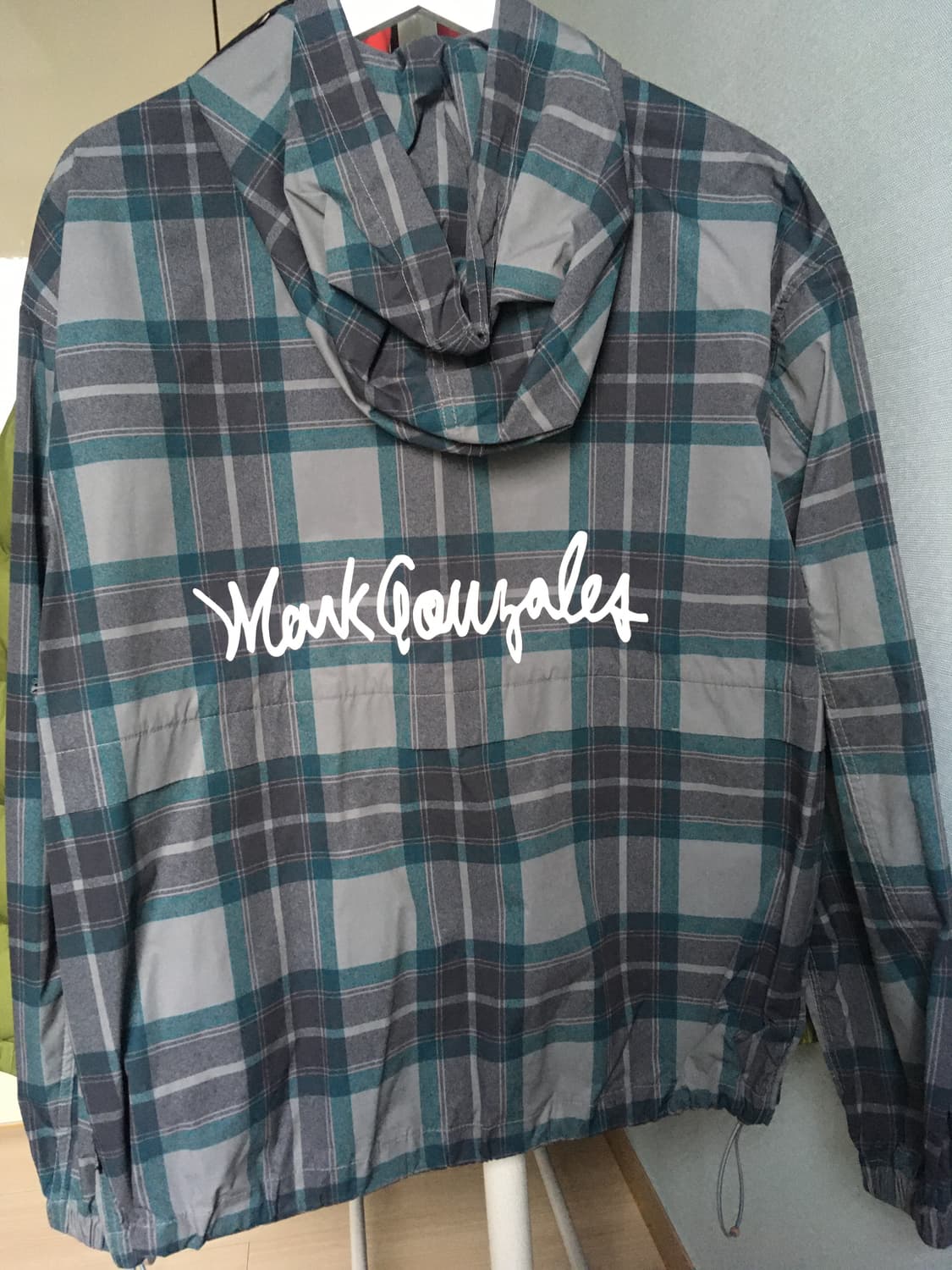 와릿이즌 마크곤잘레스 체크 바람막이 상품이미지2