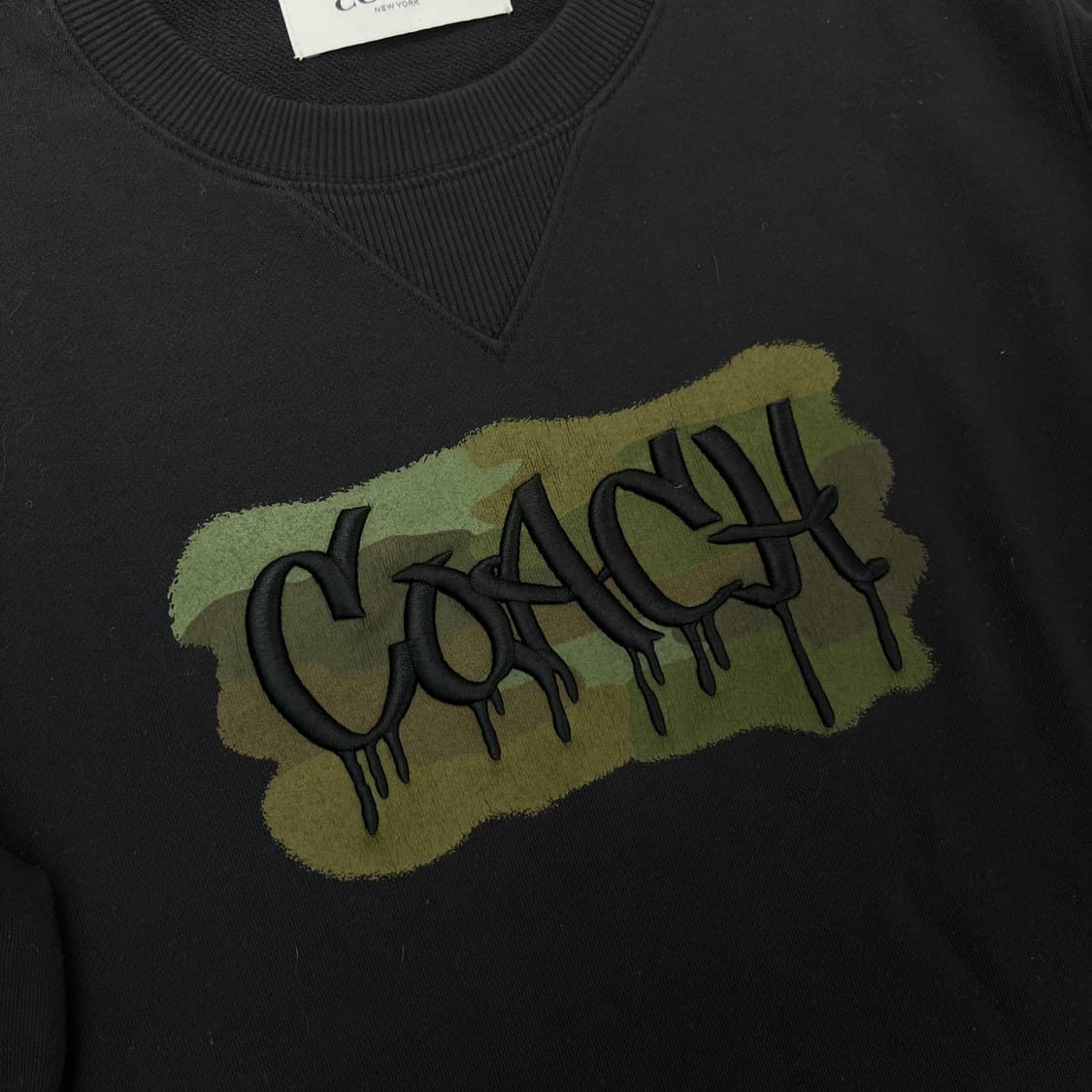 100 코치 그라피티 맨투맨 상품이미지2