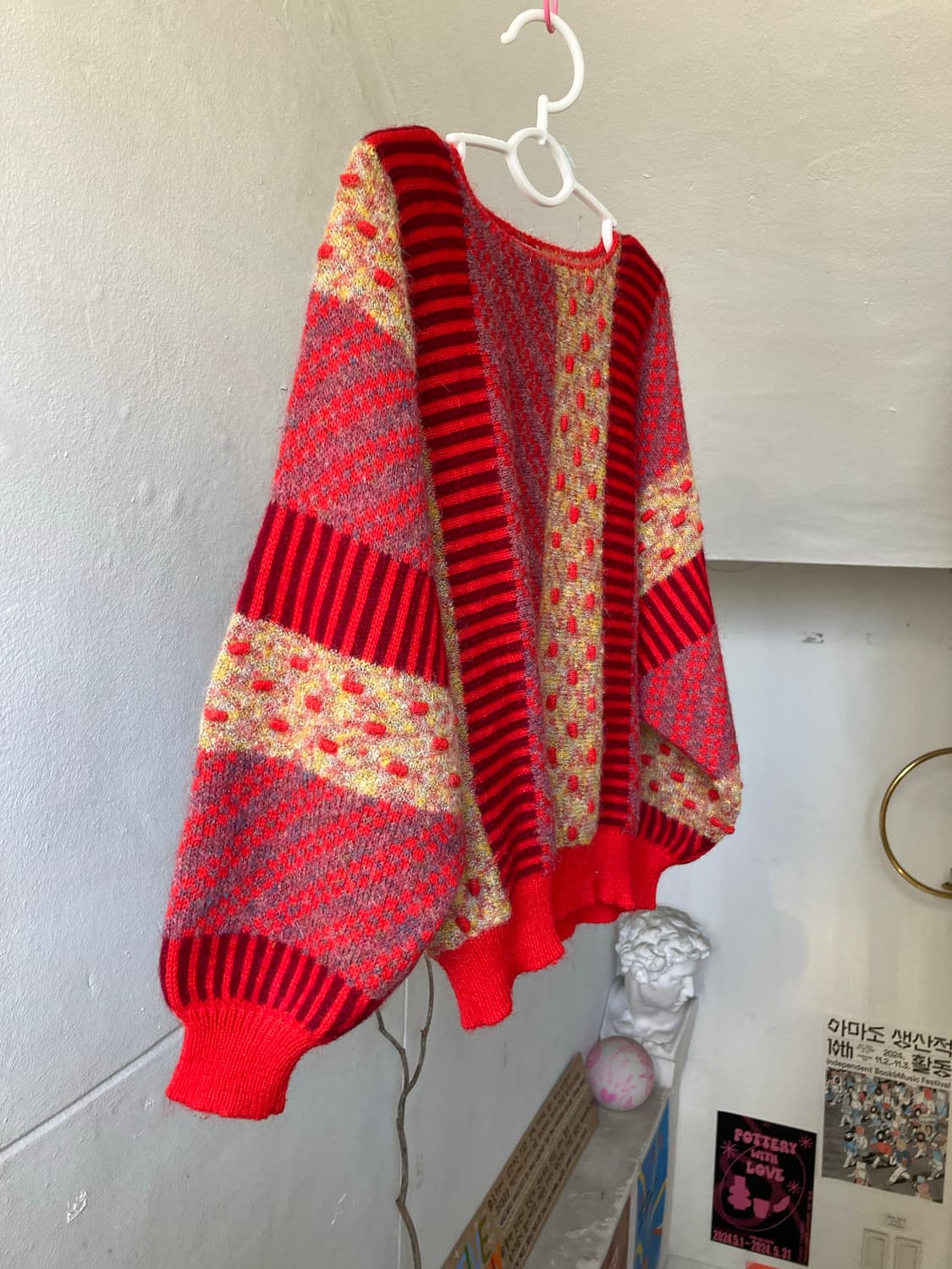 울 코지 레드 패턴 크롭 니트 상품이미지4