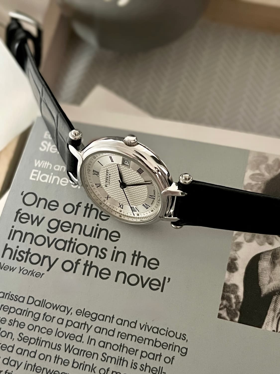 버버리 실버 라운드 시계 (32mm) / 케어 상품이미지3