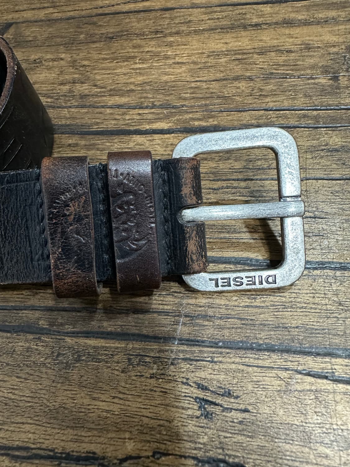 DIESEL 정품 100% 소가죽 로고 패턴 레더 벨트 상품이미지2