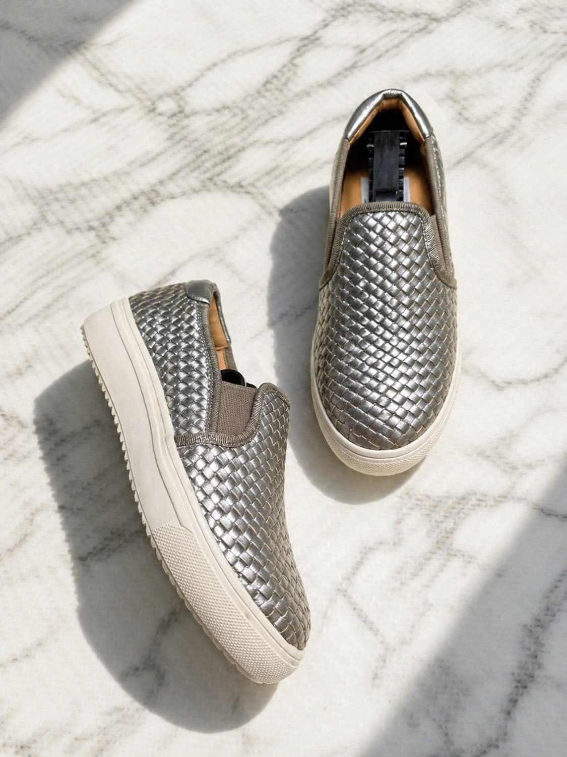 랑방온블루 메쉬 슬립온 실버 / 22 (215~220) 상품이미지3