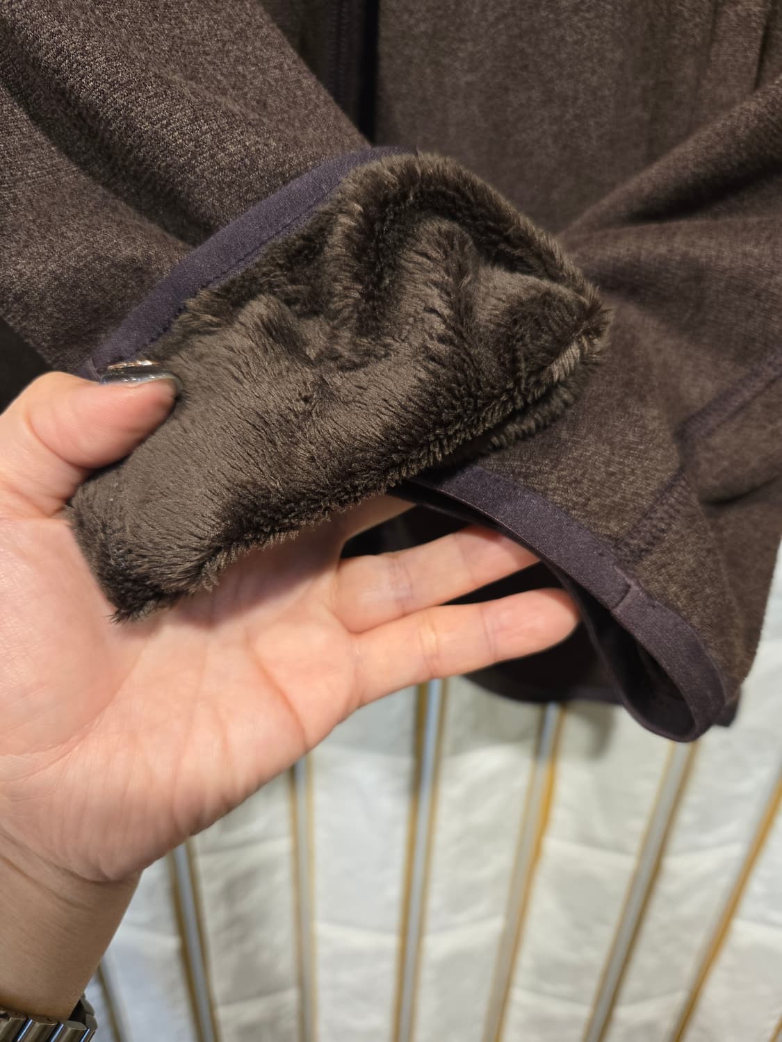 아디다스 기모 보아털 후드집업 100-105 상품이미지4