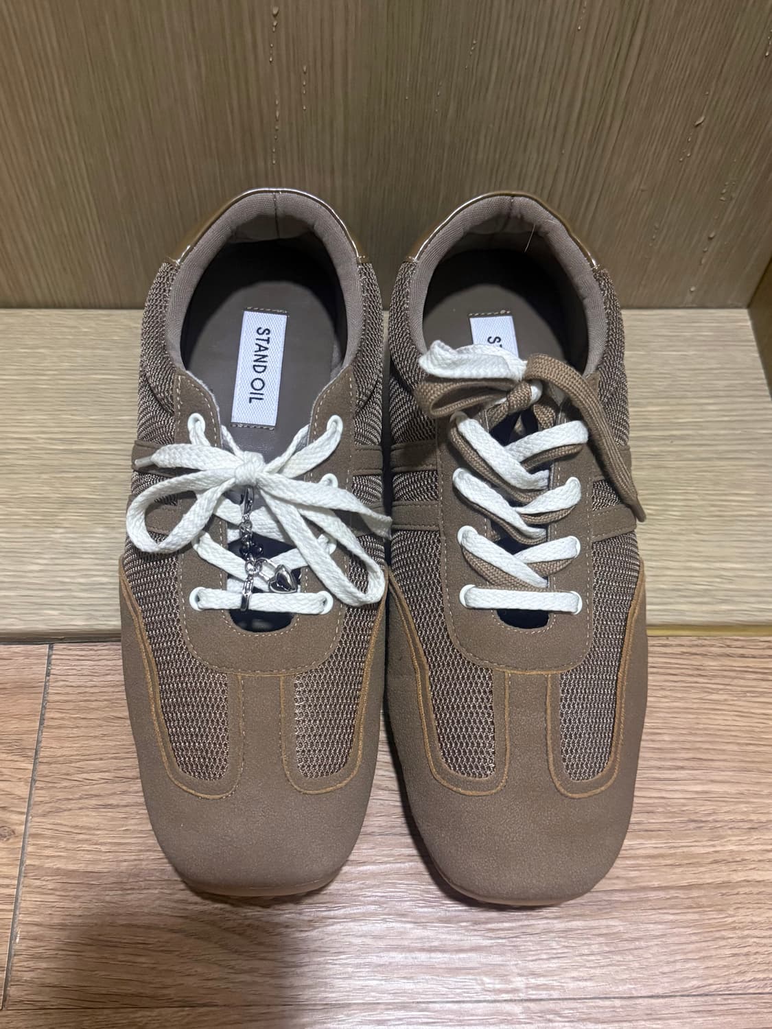 스탠드오일 머로우 스퀘어 스니커즈 브라운 상품이미지6