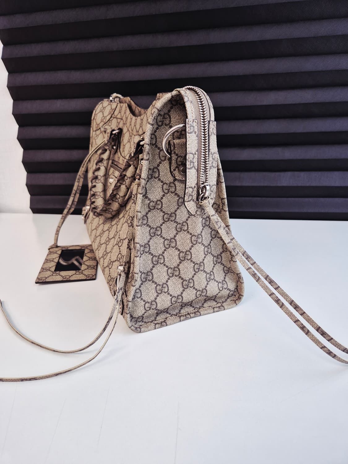 구찌 x 발렌시아가 프로젝트 해커백 (풀구성 상태최상) 상품이미지5