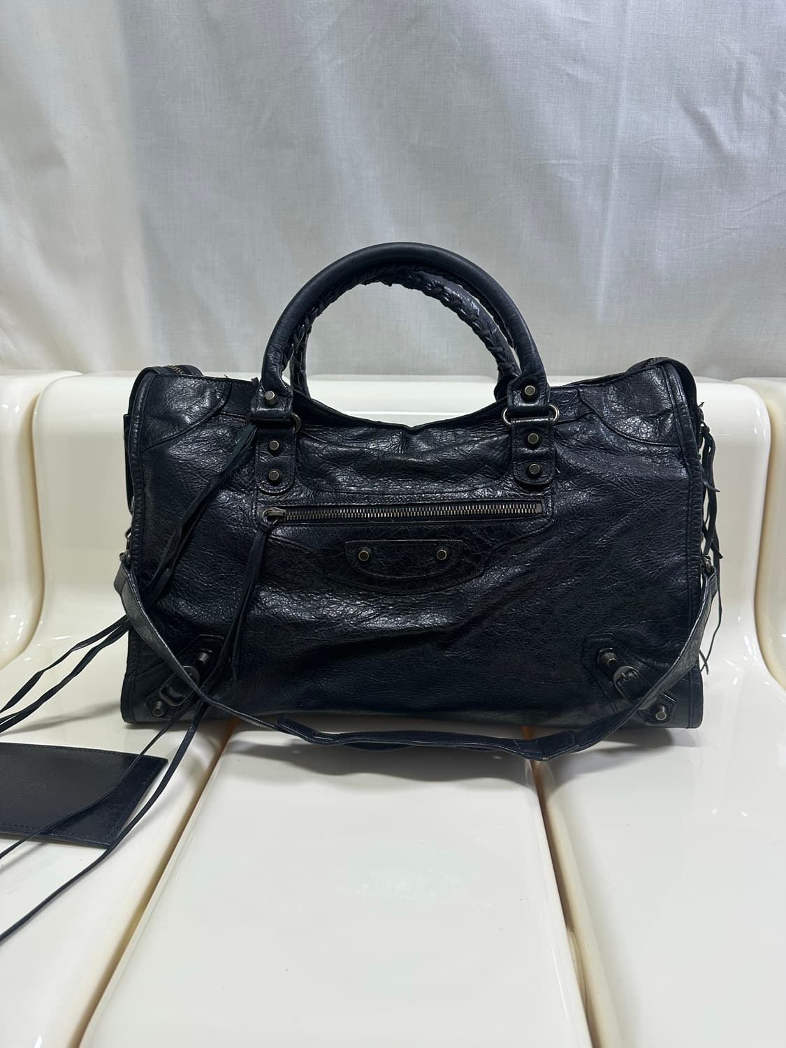 ❌거래중[A 정품] 발렌시아가 시티 모터백 미디움 블랙 상품이미지5