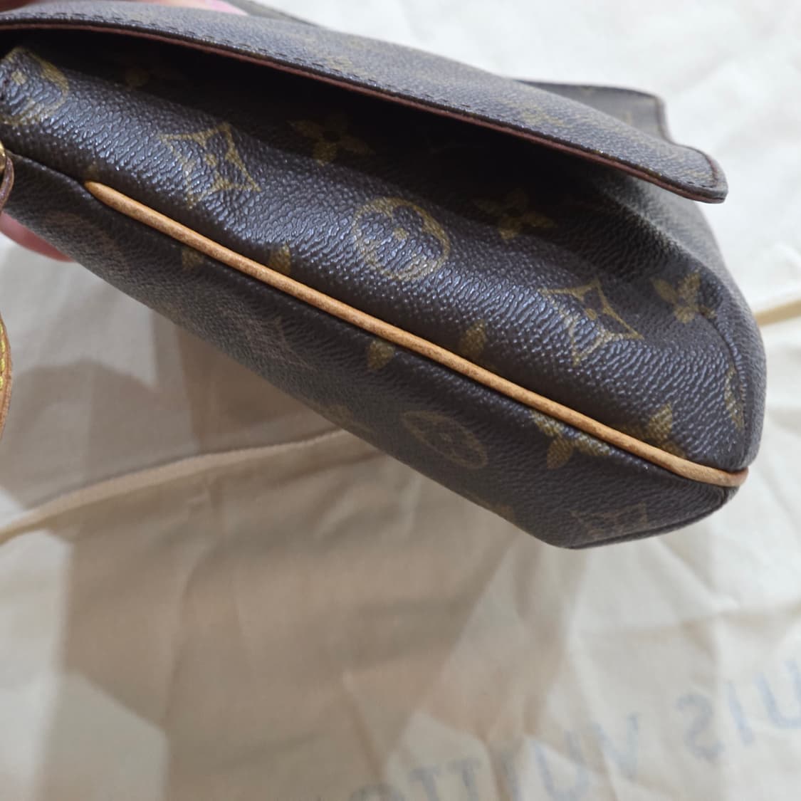 루이비통 모노그램 뮤젯탱고 m51257 (풀박) 상품이미지8