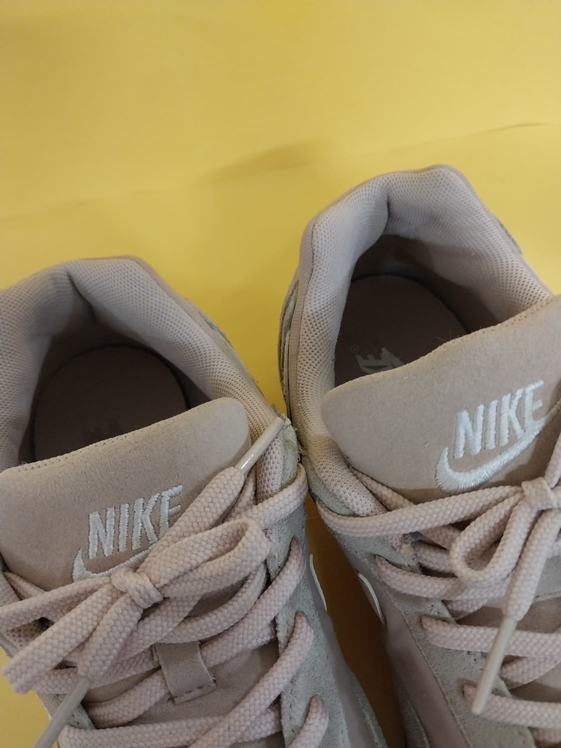 여성 나이키 아웃버스트 파티클 베이지 운동화 (245) 상품이미지5